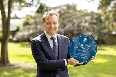 First NSW Blue Plaque installed